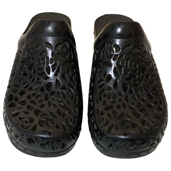 Dansko Pippa Molded Clog Shoe - Picture 2 of 8